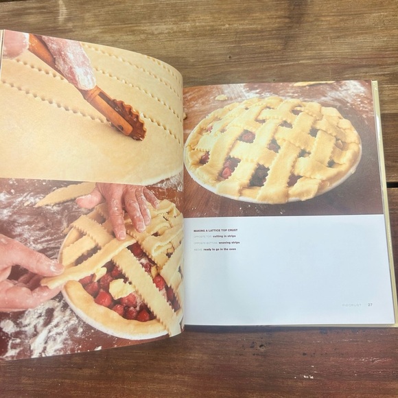 Vintage Pies Cookbook - Picture 3 of 12